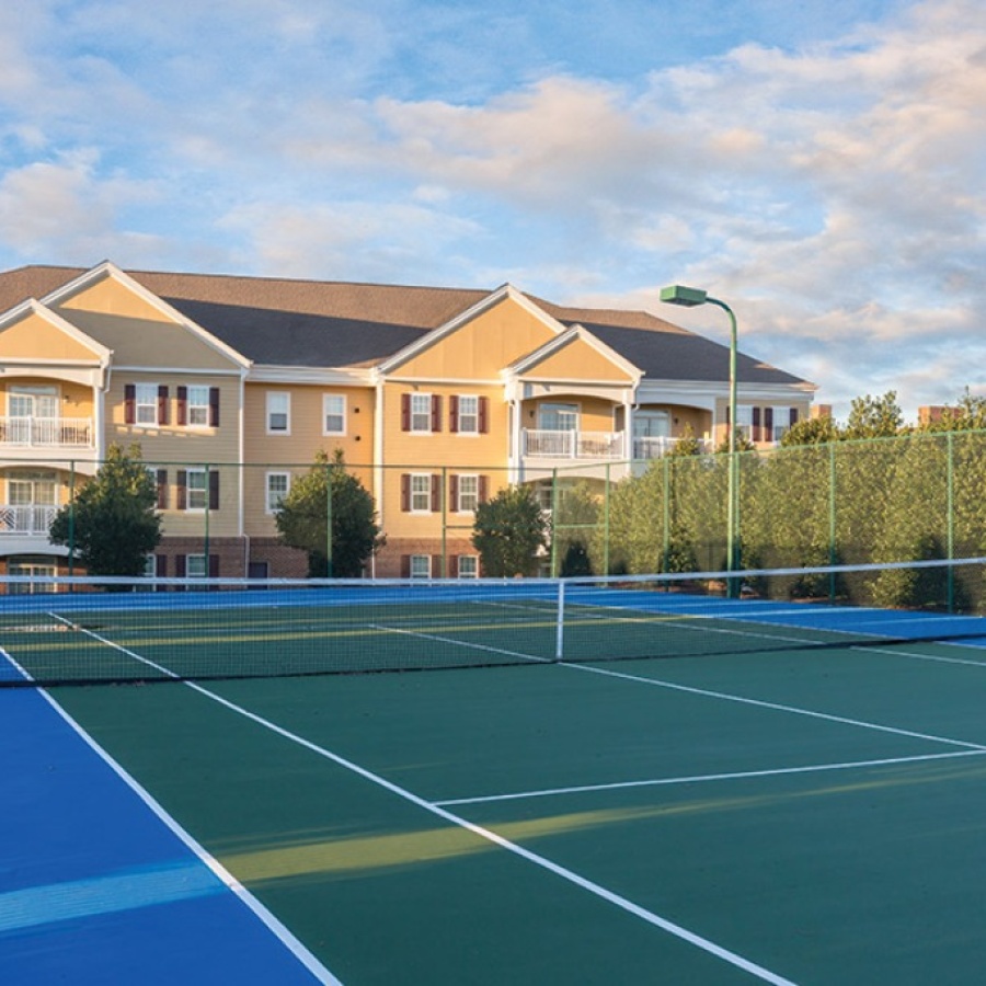 Enjoy outdoor exercise with tennis